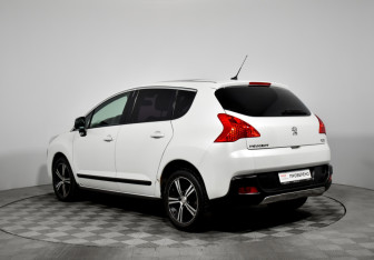 Подержанный автомобиль Peugeot 3008 2012 года (7 фото)