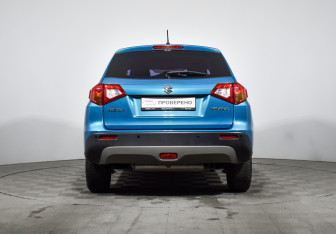 Подержанный автомобиль Suzuki Vitara 2016 года (6 фото)