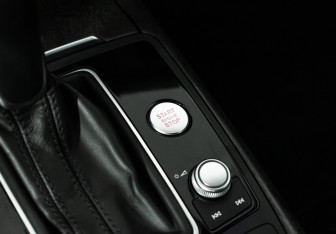 Подержанный автомобиль Audi A6 allroad 2016 года (19 фото)