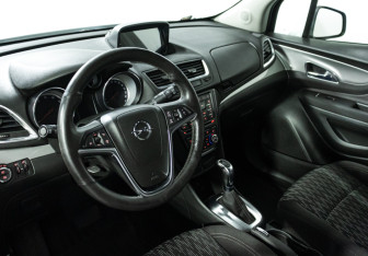 Подержанный автомобиль Opel Mokka 2014 года (11 фото)