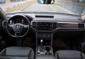 Подержанный автомобиль Volkswagen Teramont 2018 года (8 фото)