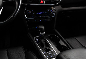 Подержанный автомобиль Hyundai Santa Fe 2020 года (15 фото)