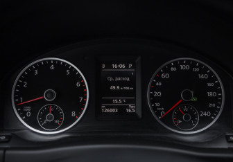 Подержанный автомобиль Volkswagen Tiguan 2013 года (13 фото)