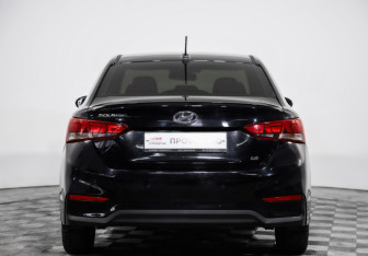 Подержанный автомобиль Hyundai Solaris Sedan 2017 года (6 фото)