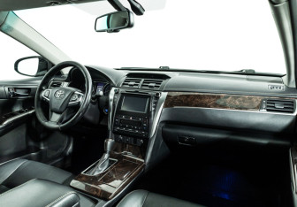 Подержанный автомобиль Toyota Camry Sedan 2016 года (9 фото)