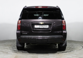 Подержанный автомобиль Chevrolet Tahoe 2016 года (5 фото)