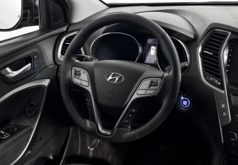 Подержанный автомобиль Hyundai Santa Fe 2016 года (17 фото)