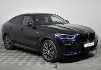 Подержанный автомобиль BMW X6 2019 года (3 фото)