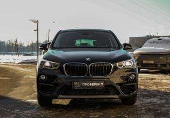 Подержанный автомобиль BMW X1 2017 года (4 фото)
