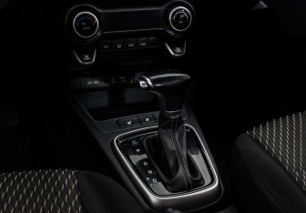 Подержанный автомобиль Kia Rio Hatchback 2019 года (12 фото)