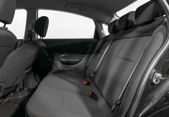 Подержанный автомобиль Nissan Almera Sedan 2015 года (11 фото)