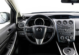 Подержанный автомобиль Mazda CX-7 2011 года (11 фото)