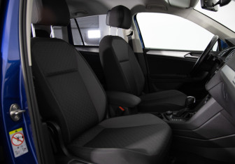 Подержанный автомобиль Volkswagen Tiguan 2020 года (11 фото)