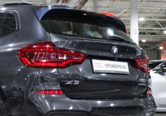 Подержанный автомобиль BMW X3 2019 года (12 фото)