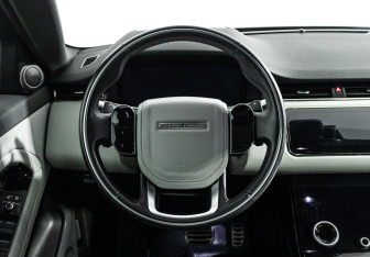 Подержанный автомобиль Land Rover Range Rover Evoque 2019 года (59 фото)