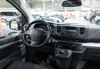 Подержанный автомобиль Citroen SpaceTourer 2021 года (15 фото)