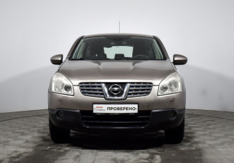 Подержанный автомобиль Nissan Qashqai 2008 года (2 фото)