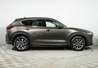 Подержанный автомобиль Mazda CX-5 2021 года (4 фото)