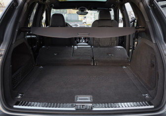 Подержанный автомобиль Porsche Cayenne 2015 года (32 фото)