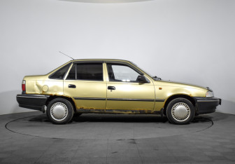 Подержанный автомобиль Daewoo Nexia Sedan 2007 года (4 фото)