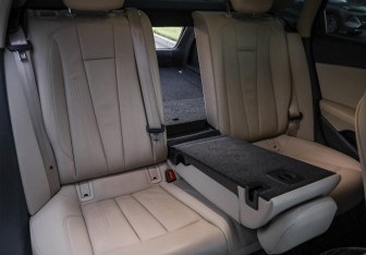 Подержанный автомобиль Audi A4 Sedan 2020 года (30 фото)