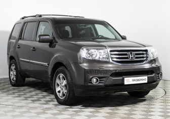 Подержанный автомобиль Honda Pilot 2013 года (3 фото)