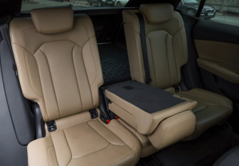 Подержанный автомобиль Audi Q8 2018 года (31 фото)