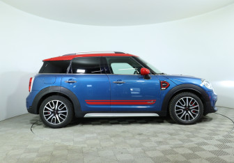 Подержанный автомобиль MINI Countryman 2019 года (4 фото)