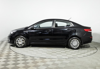 Подержанный автомобиль Kia Rio Sedan 2016 года (8 фото)