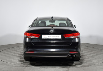 Подержанный автомобиль Kia Optima Sedan 2017 года (6 фото)