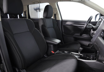 Подержанный автомобиль Mitsubishi Outlander 2019 года (19 фото)