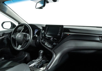 Подержанный автомобиль Toyota Camry Sedan 2022 года (9 фото)