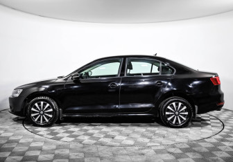 Подержанный автомобиль Volkswagen Jetta Sedan 2012 года (2 фото)