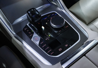 Подержанный автомобиль BMW X6 2020 года (24 фото)
