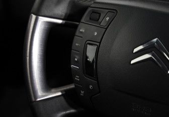 Подержанный автомобиль Citroen C5 Sedan 2010 года (11 фото)