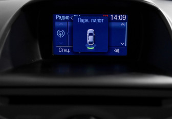 Подержанный автомобиль Ford Fiesta Hatchback 2016 года (18 фото)