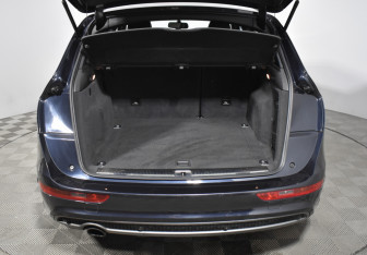 Подержанный автомобиль Audi Q5 2015 года (22 фото)