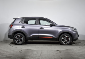 Подержанный автомобиль Chery Tiggo 4 Pro 2022 года (4 фото)