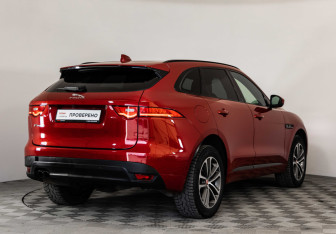 Подержанный автомобиль Jaguar F-Pace 2017 года (5 фото)