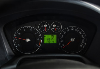 Подержанный автомобиль Ford Fusion 2007 года (11 фото)