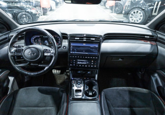 Подержанный автомобиль Hyundai Tucson 2022 года (14 фото)