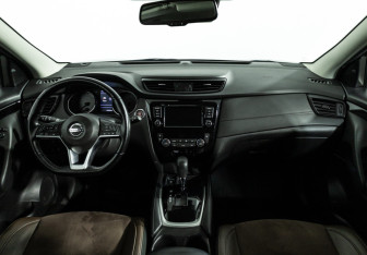 Подержанный автомобиль Nissan Qashqai 2021 года (13 фото)