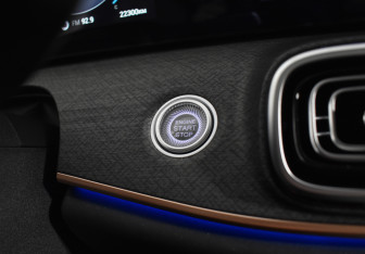 Подержанный автомобиль Jaecoo J8 2024 года (19 фото)