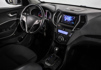 Подержанный автомобиль Hyundai Santa Fe 2012 года (9 фото)