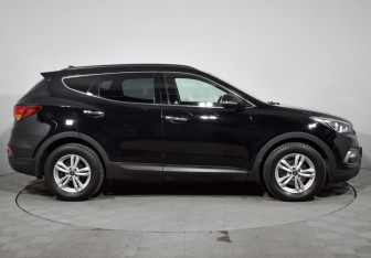 Подержанный автомобиль Hyundai Santa Fe 2017 года (4 фото)