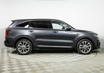 Подержанный автомобиль Kia Sorento 2020 года (4 фото)