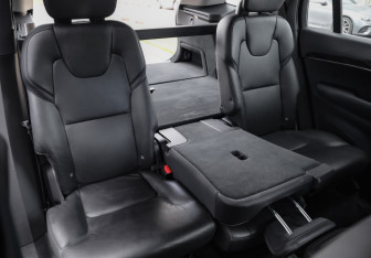 Подержанный автомобиль Volvo XC90 2016 года (32 фото)
