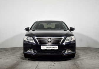 Подержанный автомобиль Toyota Camry Sedan 2014 года (2 фото)
