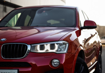Подержанный автомобиль BMW X4 2016 года (2 фото)