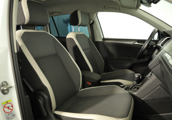 Подержанный автомобиль Volkswagen Tiguan 2018 года (8 фото)